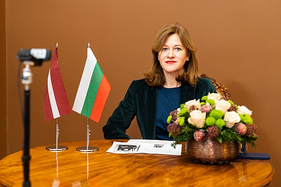 Zanda Kalniņa-Lukaševica tiekas ar Bulgārijas vēstnieci