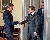 Rihards Kols tiekas ar Ukrainas vēstnieku