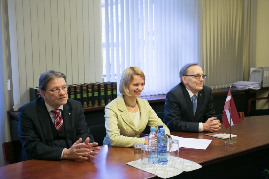 Lolita Čigāne un komisijas deputāti tiekas ar Vācijas Ārlietu ministrijas Eiropas lietu departamenta vadītāju