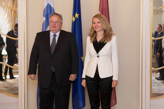 Inese Lībiņa-Egnere tiekas ar Grieķijas ārlietu ministru