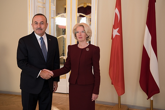 Ināra Mūrniece tiekas ar Turcijas ārlietu ministru