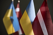 Dans sa communication, la Saeima soutient la demande de l’Ukraine de lui accorder le statut de candidat à l’Union européenne