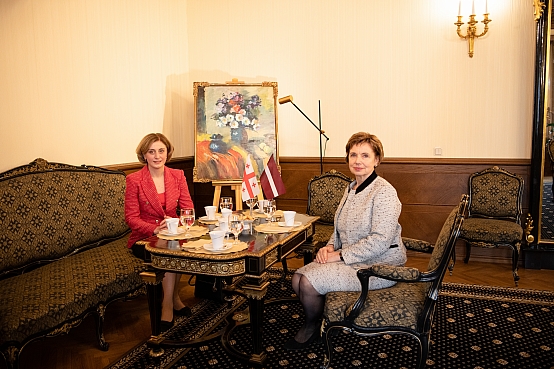 Dagmāra Beitnere-Le Galla tiekas ar Gruzijas vēstnieci