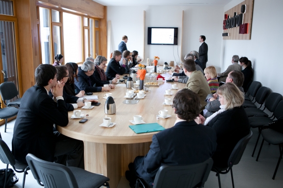 Deputāti Ventspilī diskutē par vienotas Baltijas inovāciju telpas izveidi