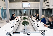 Saeimas deputāti ar vēstnieci pārrunā Čehijas prezidentūras ES Padomē prioritātes
