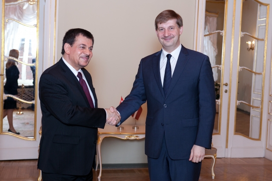 Andrejs Klementjevs tiekas ar Irākas vēstnieku