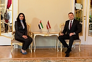 Saeimas priekšsēdētājs Apvienoto Arābu Emirātu vēstniecei: Ukrainai būtisks visas civilizētās pasaules atbalsts