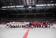 Saeimas komanda dāvā uzvaru Latvijas Hokeja federācijas un bijušo Latvijas izlases spēlētāju komandai
