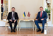 E.Smiltēns: labākā finansiālā palīdzība Ukrainai – ekonomiskās sadarbības stiprināšana
