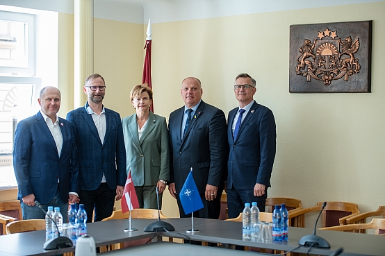 Saeimas Aizsardzības, iekšlietu un korupcijas novēršanas komisijas deputāti tiekas ar NATO ģenerālsekretāra vietnieci Baibu Braži