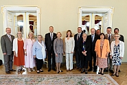 Saeimā viesojas Pasaules Brīvo latviešu apvienības valde 