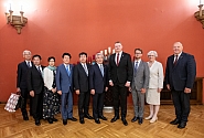 E.Smiltēns ar Japānas parlamentāriešiem pārrunā atbalstu Ukrainai