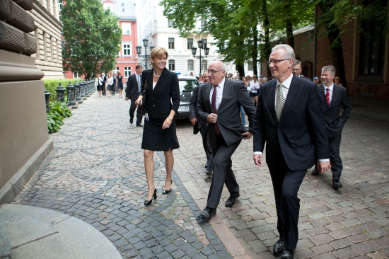 Saeimas priekšsēdētājas un deputātu tikšanās ar Latvijas diplomātisko misiju vadītājiem