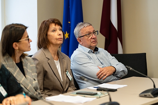 Sociālo un darba lietu komisijas sēde