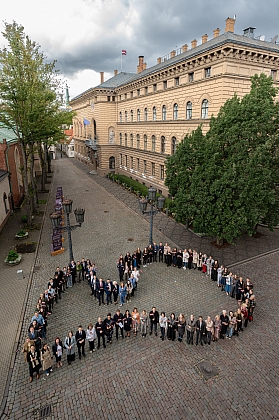 Zibakcija “Iestājies par demokrātiju!”