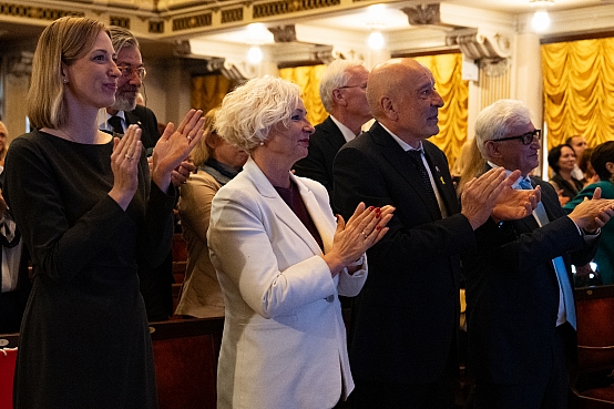 Daiga Mieriņa sveic Marģeru Vestermani 100.jubilejā