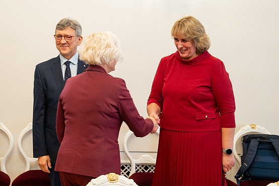 Daiga Mieriņa tiekas ar reģionālo slimnīcu vadītājiem