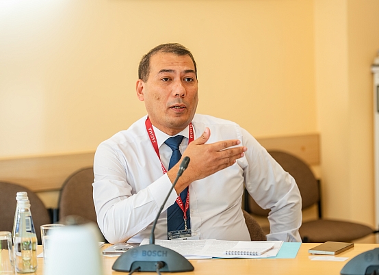 Oļegs Burovs tiekas ar Uzbekistānas Republikas Attīstības stratēģijas centra delegāciju