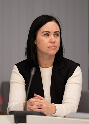 Cilvēktiesību un sabiedrisko lietu komisijas sēde