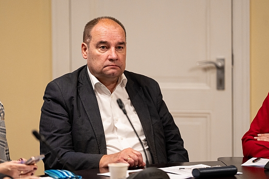 Pieprasījumu komisijas sēde