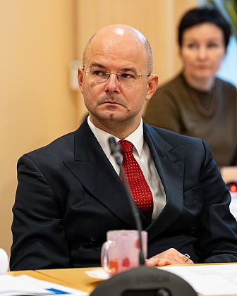 Valsts pārvaldes un pašvaldības komisijas sēde