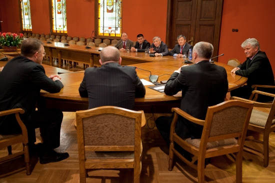 Aizsardzības, iekšlietu un korupcijas novēršanas komisijas deputātu tikšanās ar Kirgizstānas Republikas Parlamenta deputātiem