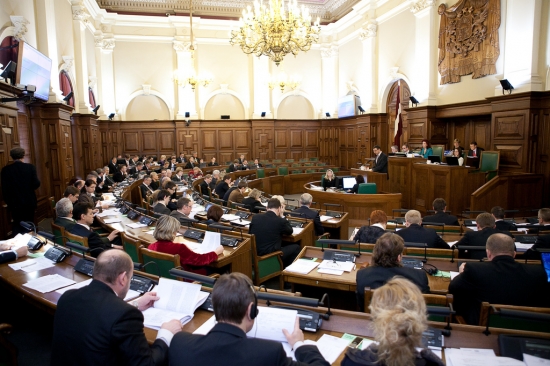 Saeima otrajā lasījumā atbalsta izmaiņas bijušo Valsts prezidentu sociālo garantiju nodrošinājumā