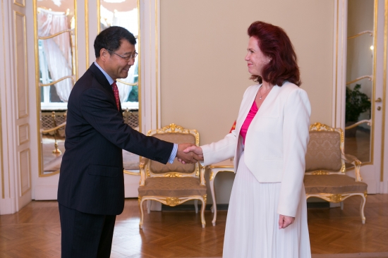 Solvita Āboltiņa tiekas ar Ķīnas Starptautiskās tirdzniecības veicināšanas padomes CCPIT delegāciju