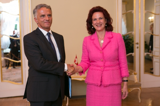 Solvita Āboltiņa tiekas ar Šveices Konfederācijas viceprezidentu