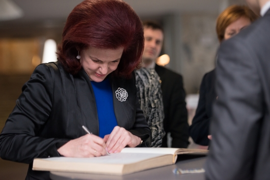 Saeimas priekšsēdētāja sveic Rīgas Valsts 3.ģimnāziju 95 gadu jubilejā