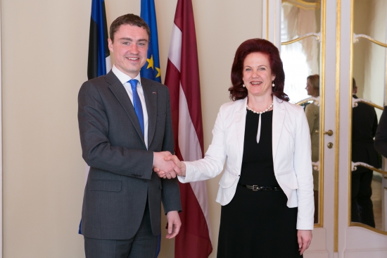 Solvita Āboltiņa tiekas ar Igaunijas premjerministru