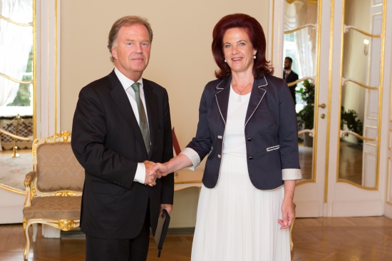 Solvita Āboltiņa tiekas ar Norvēģijas vēstnieku