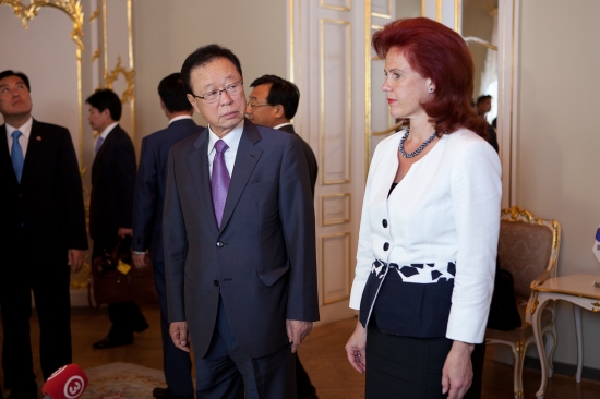 Saeimā viesojas Dienvidkorejas parlamenta priekšsēdētājs