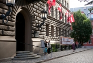 A total of 2,399 visitors tour the main building of the Saeima on 21 August