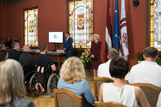 Saeimas namā sveic Latvijas olimpiešus un paralimpiešus