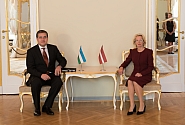 Ināra Mūrniece aicina jauno Uzbekistānas vēstnieku stiprināt ekonomisko sadarbību