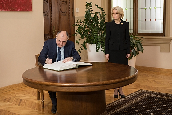 Ināra Mūrniece tiekas ar Azerbaidžānas ārlietu ministru