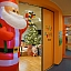 Saeima sarūpē Ziemassvētku dāvanas bērniem, kuri ārstējas Bērnu klīniskās universitātes slimnīcā