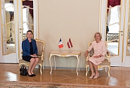 Ināra Mūrniece Francijas vēstniecei: mūsu valstu divpusējās attiecības ir balstītas uz stipriem pamatiem ar ilgu vēsturi