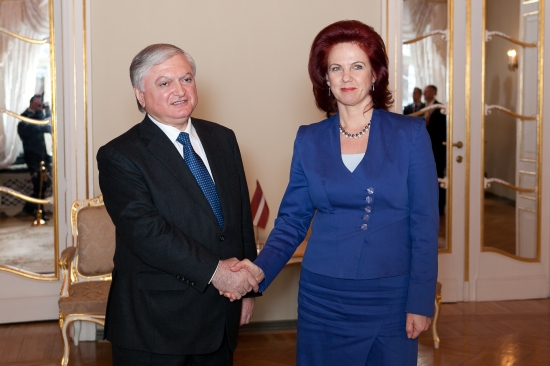  Solvita Āboltiņa tiekas ar Armēnijas ārlietu ministru
