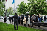 Saeimas priekšsēdētāja Ināra Mūrniece Ukrainā godina Krimas tatāru deportāciju upuru piemiņu