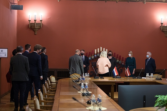 Saeimas deputāti tiekas ar Nīderlandes Karalistes parlamenta Ārlietu komisijas delegāciju