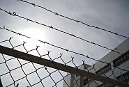 Aizsardzības komisija konceptuāli atbalsta grozījumus, kas paredz likvidēt slēgtā cietuma soda izciešanas režīma vidējo pakāpi