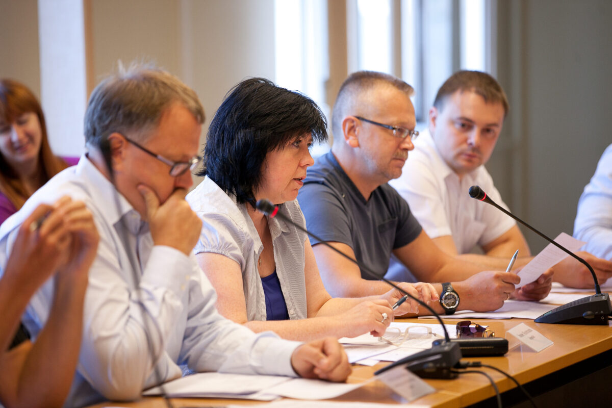 Tautsaimniecības, agrārās, vides un reģionālās politikas komisijas sēde