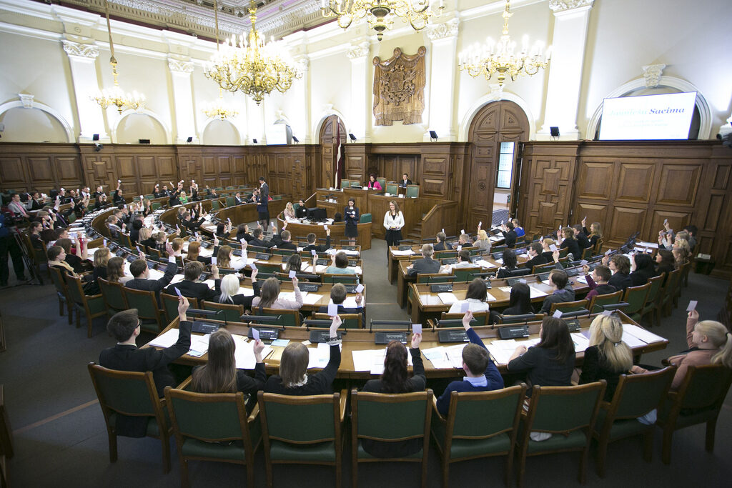 Noskaidroti 3.Jauniešu Saeimas titula „Nākotnes politiķis” ieguvēji