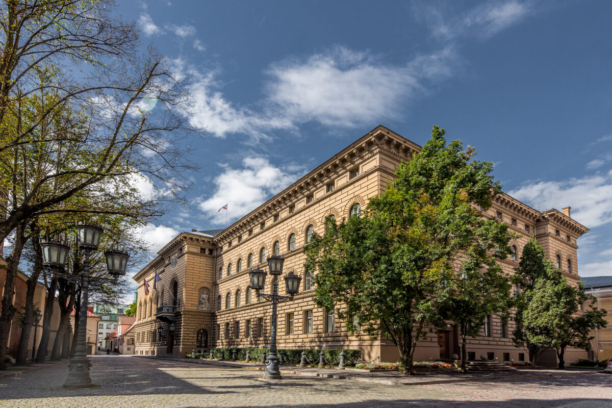 Saeima atbalsta augstskolu reformu