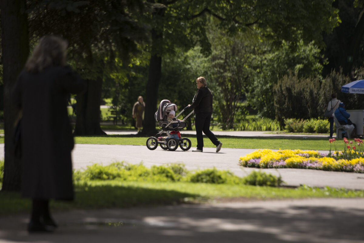 Plāno precizēt paternitātes apstrīdēšanas termiņu