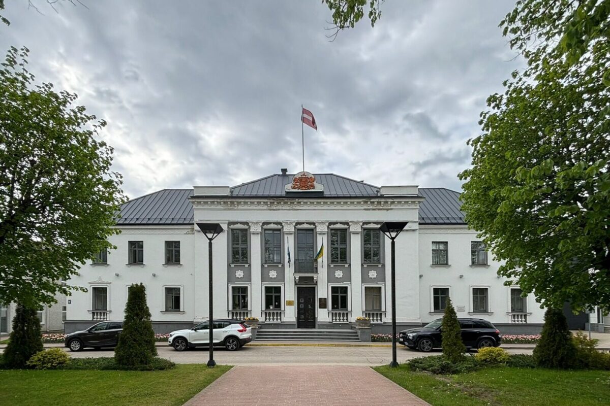 Saeima atlaiž Rēzeknes domi